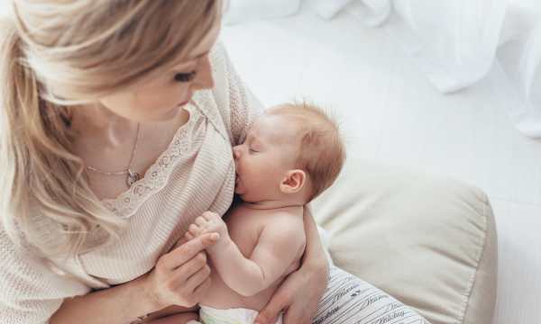 Breastfeeding: Complete Guide to Breastfeed with Successful