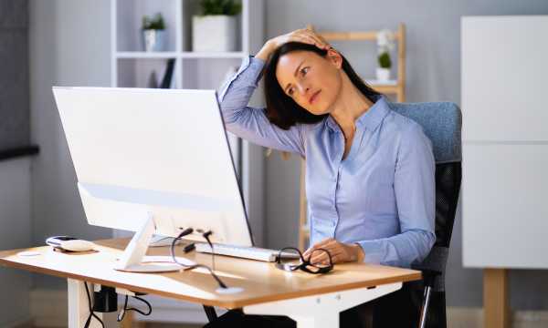 5-Back-Stretching-to-Do-at-Work-1.jpg