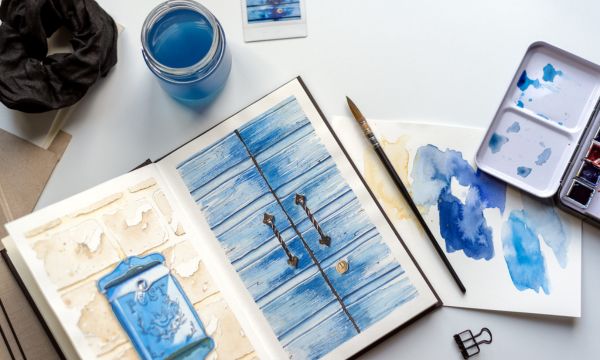 Essential Items for a Portable Watercolor Kit